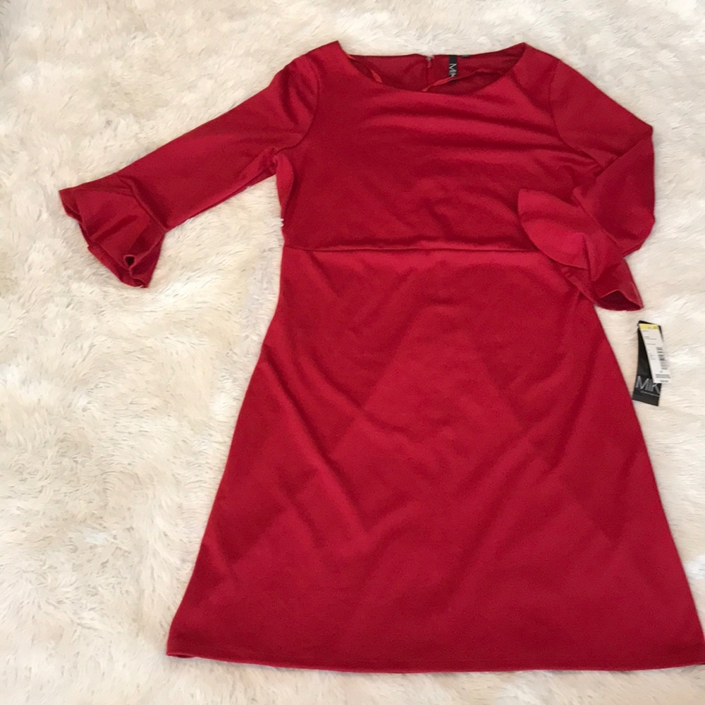 COPY - Ruffle sleeve dress